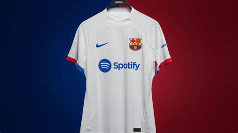 FC Barcelona White (4) 